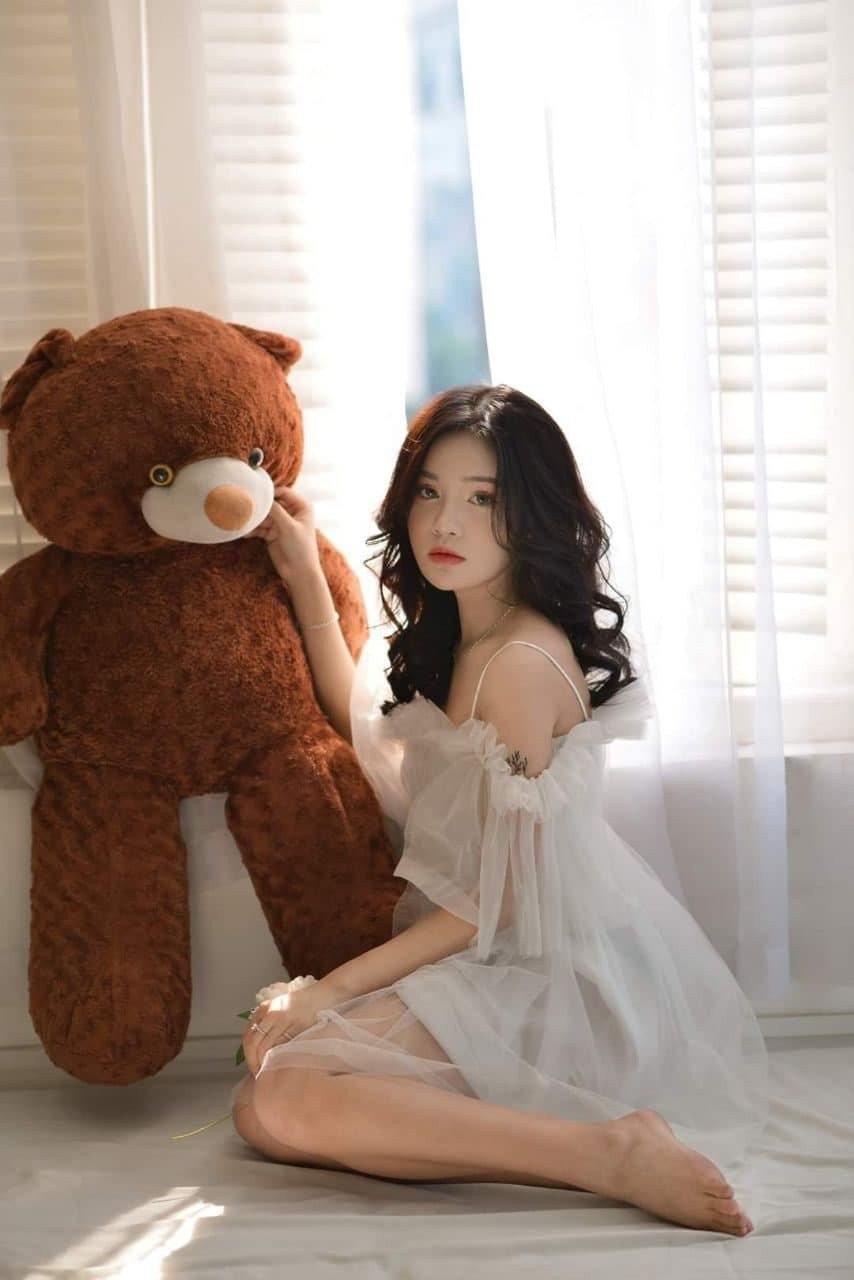 Lộ video sex Thu Ngô Chịch bạn trai lần đầu sung sướng